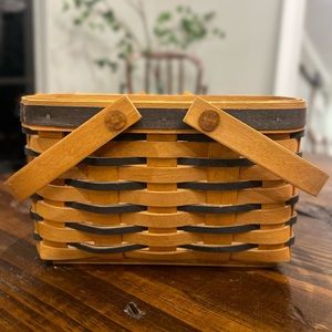 Longaberger 1999 Miniature Basket